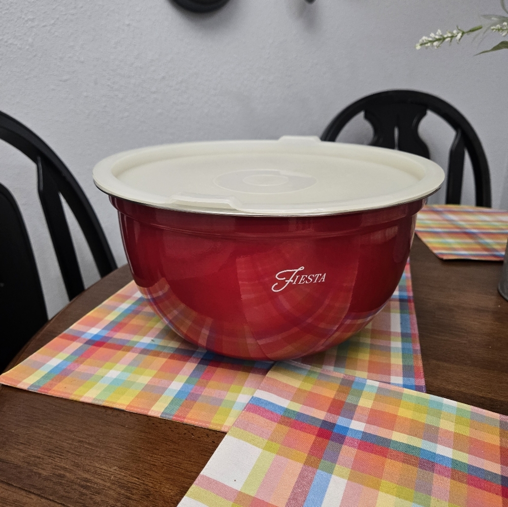 Fiestaware metal mixing bowl with lid